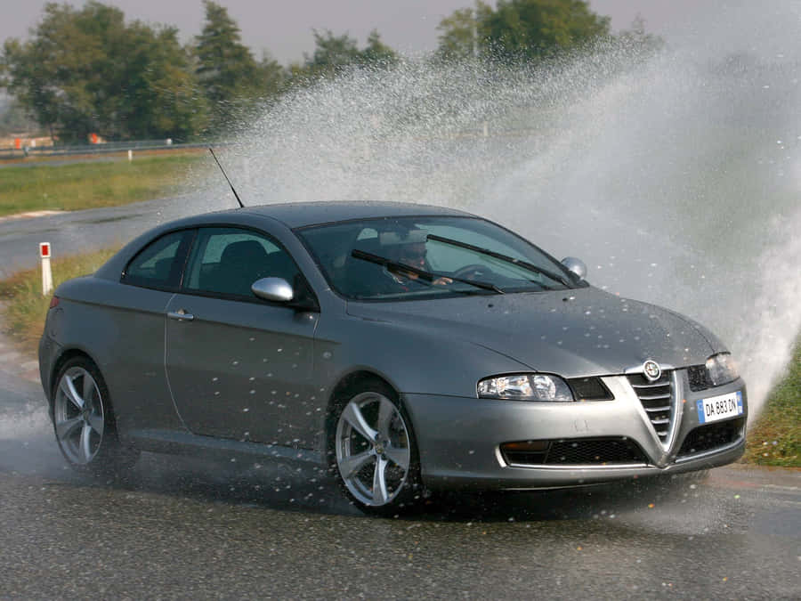 StupendaAlfa Romeo GT a tutto gas