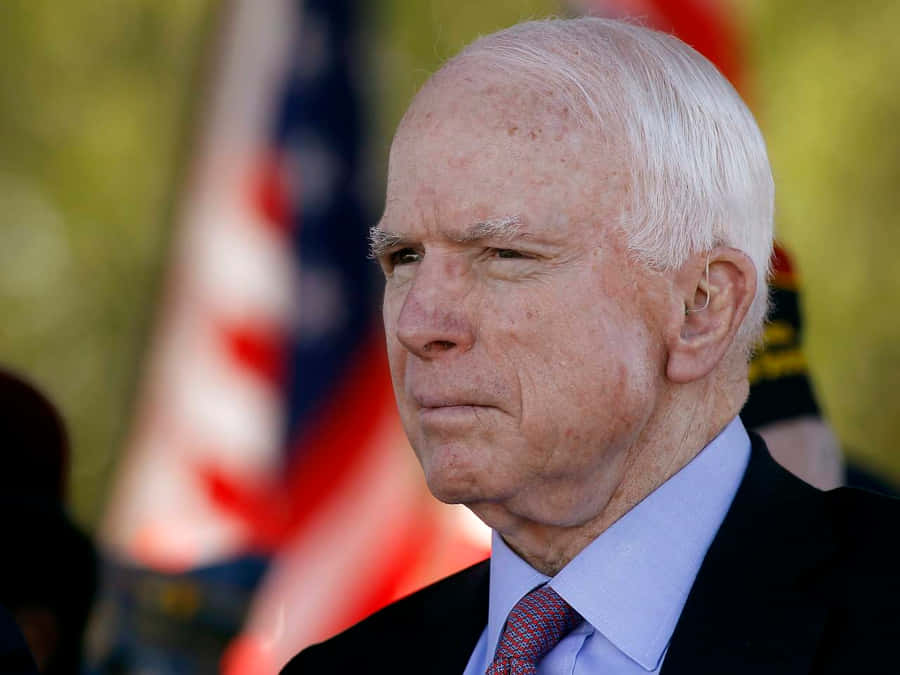 John McCain ernstes Porträt