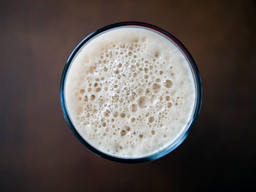 Schuimig Glas Bier wallpaper