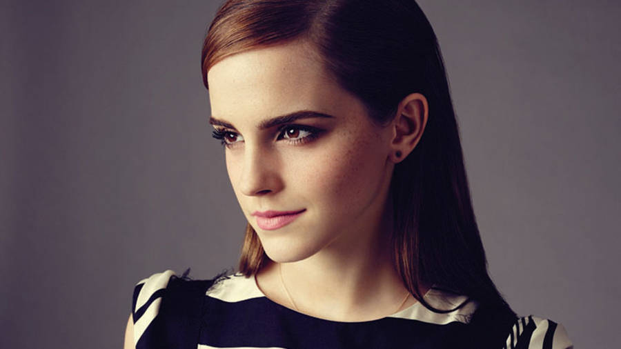 Download Emma Watson Smirk Wallpaper | Wallpapers.com