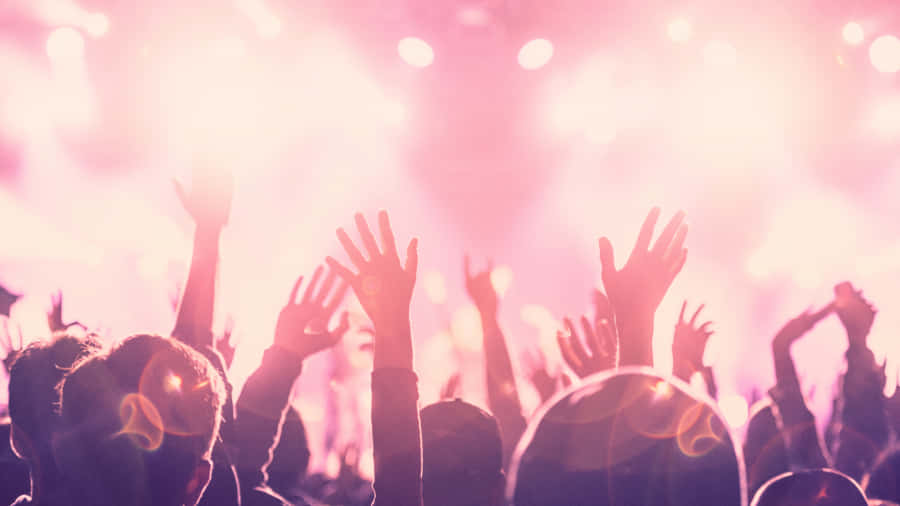 Fotosde concertos com luzes intensas.