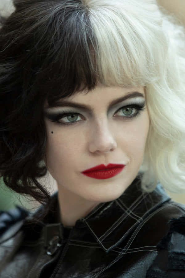 Gørdig klar til en ikonisk mode-elsker i Disney's Cruella.
