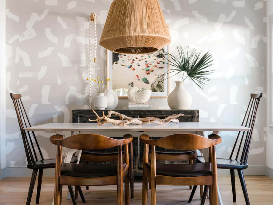 Sala de Jantar Elegante com Luz Pendente Trançada