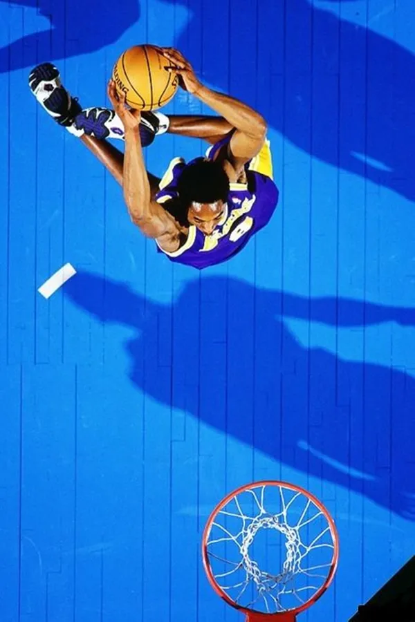 Kobe Dunking