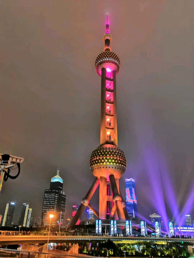OrientalPearl Tower can be translated to "Oriental Pearl Tower" in Danish. Since it is a proper noun, there is no direct translation for it.