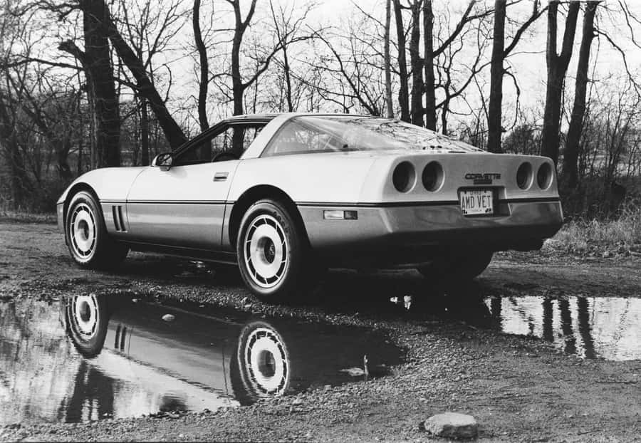 Klassiskeluksus - 1984 C4 Corvette