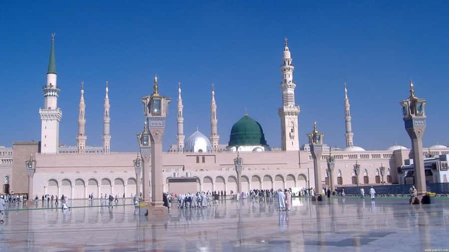 Al Masjid an-Nabawi Hari Cerah