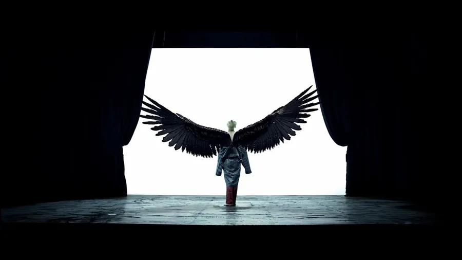 Wings Background