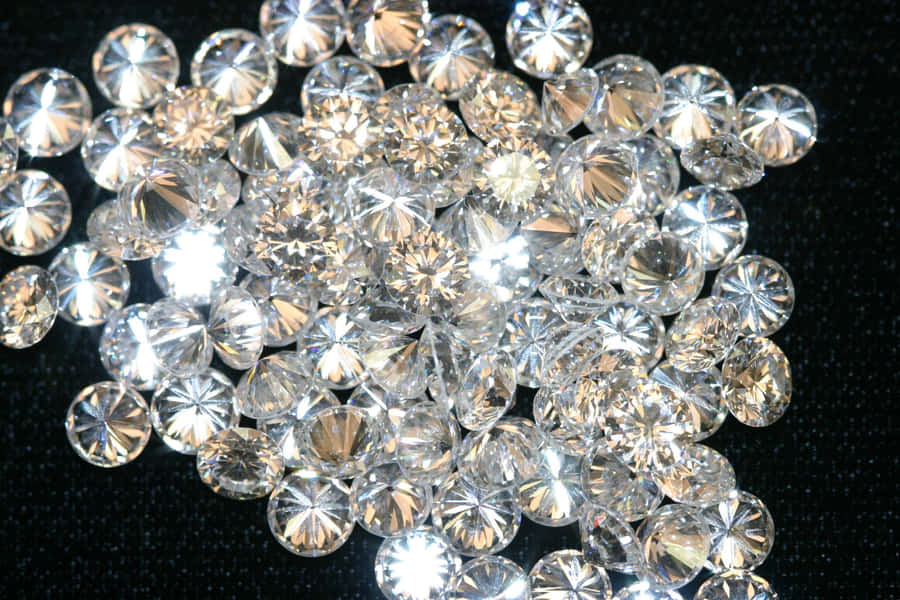 Naturensmest dyrebare ædelsten - Diamant.