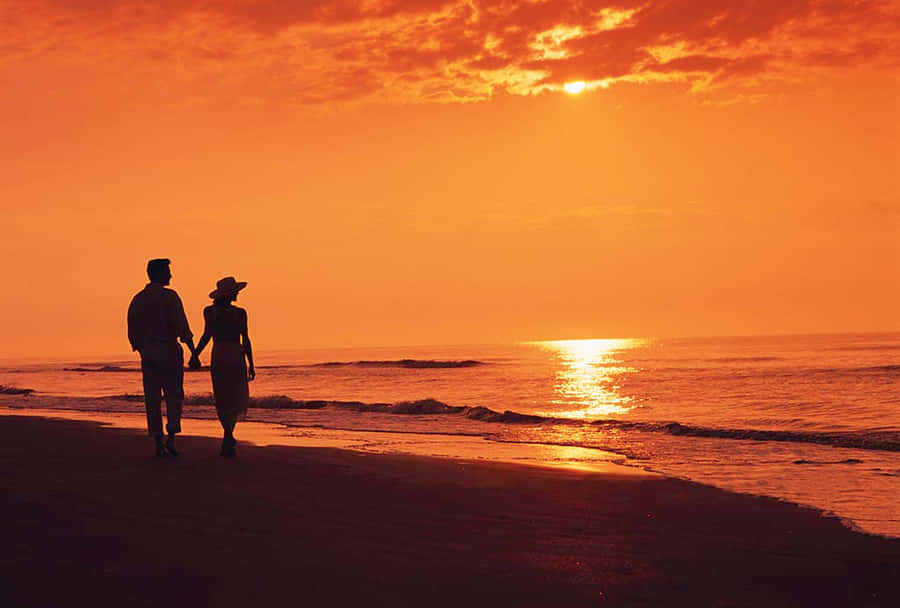Sunset Couple Pictures 1024 x 692