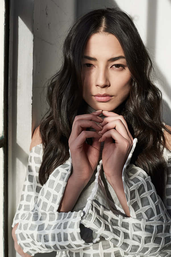 Ritratto Elegante alla Luce del Sole