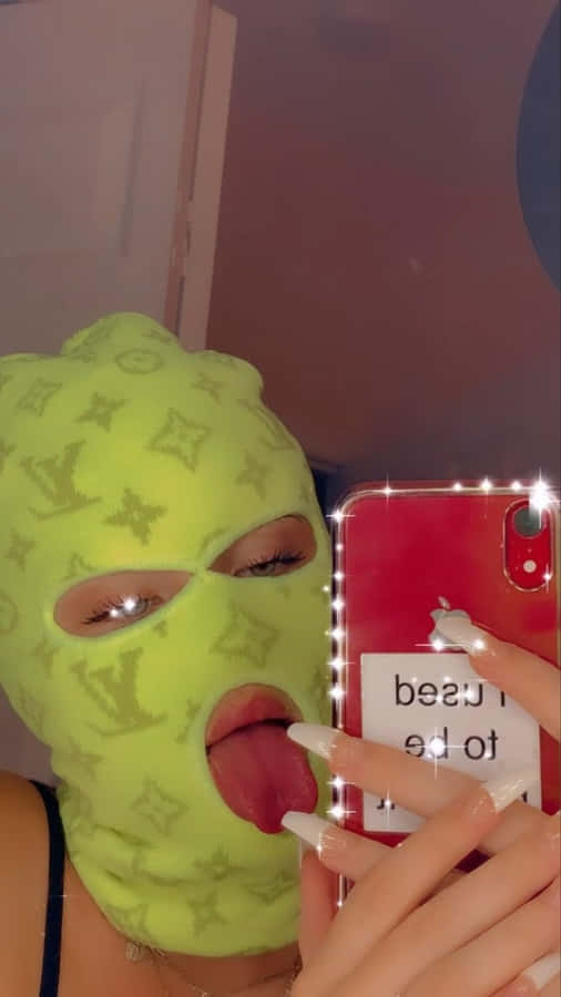 Baddie Skimaske Selfie.jpg