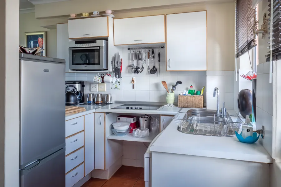 Idealistic Tiny Kitchen