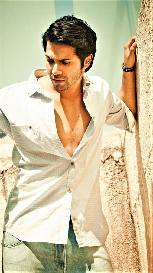 Download Indian Hunk Varun Dhawan Wallpaper | Wallpapers.com