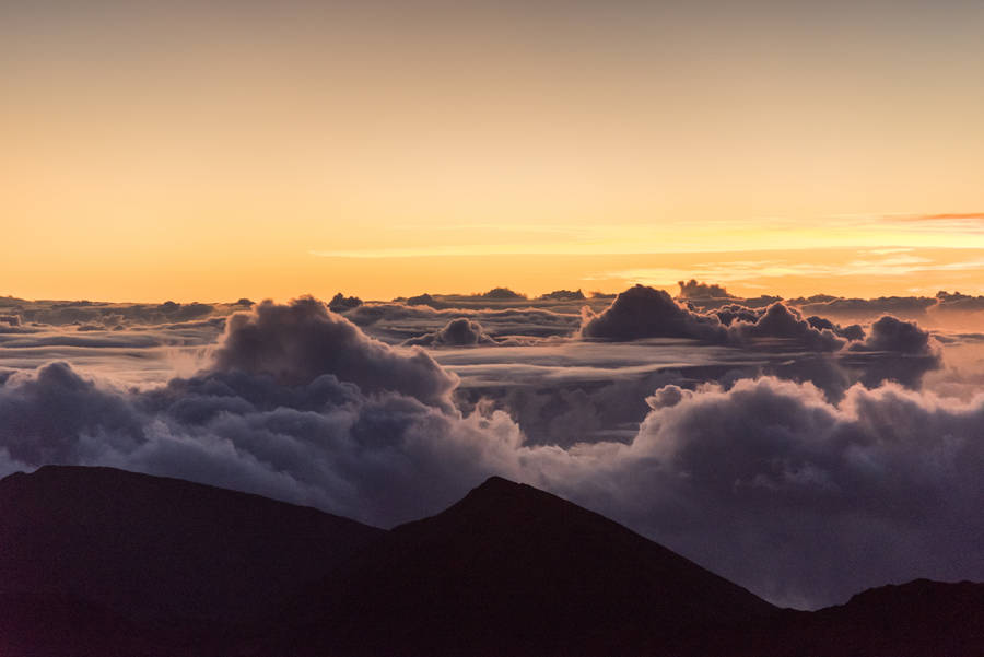 Bergein hoher Auflösung Wolken