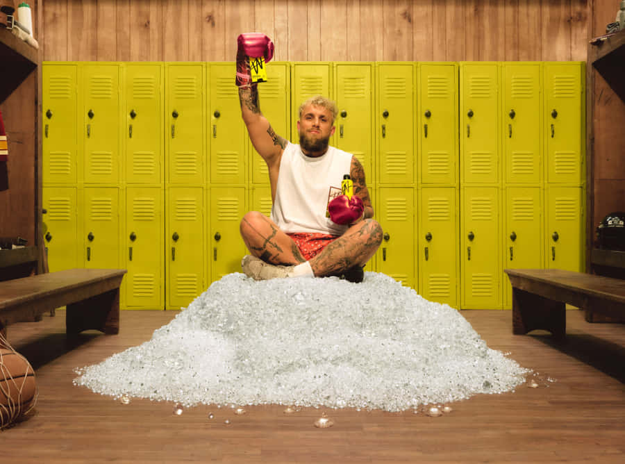 Jake Paul Siegespose im Umkleideraum