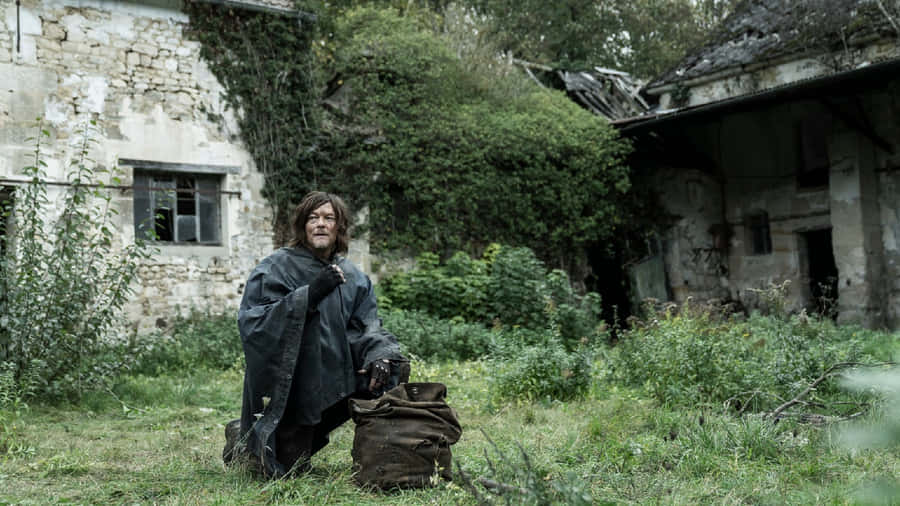 Daryl Dixon in Ginocchio in un Edificio Abbandonato
