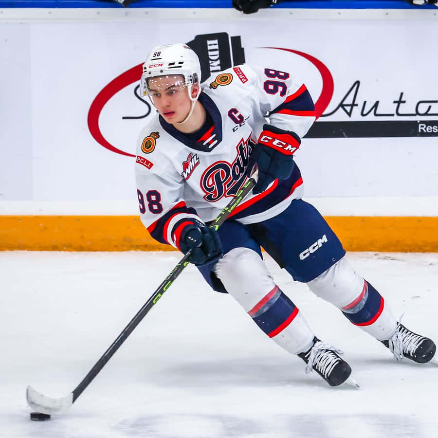 Connor Bedard Hockey-Aktionsaufnahme