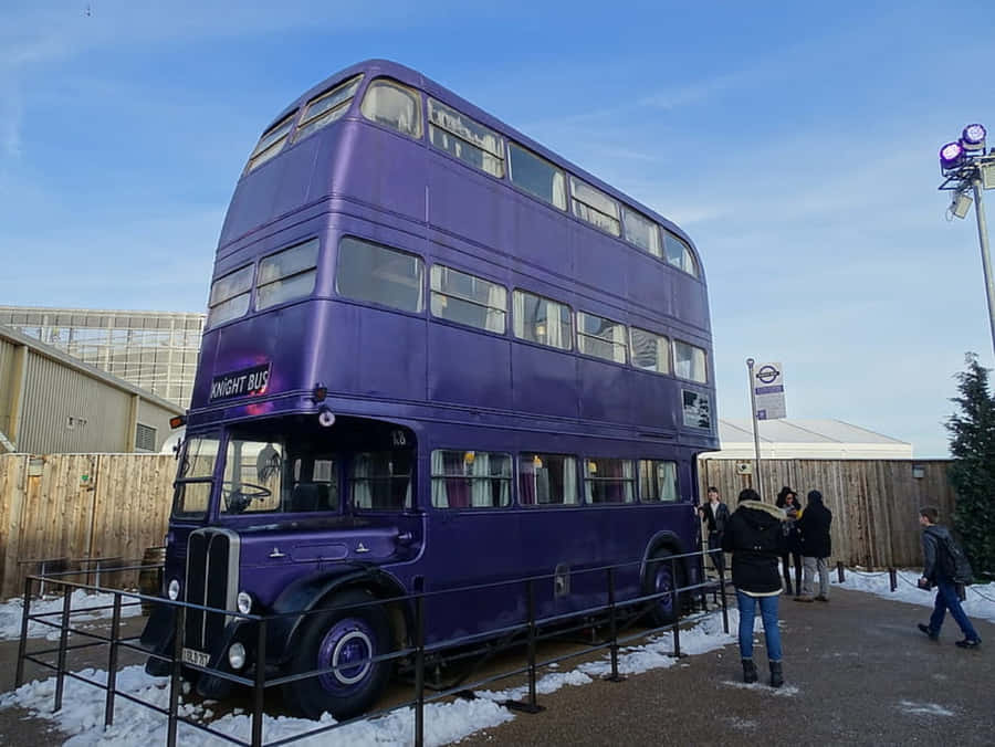 Erlebedie Magie am Haltepunkt des Hogwart Knight Bus.