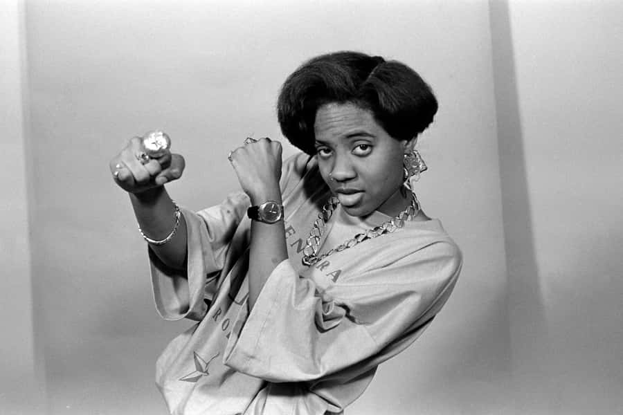 M C Lyte Klassische Pose