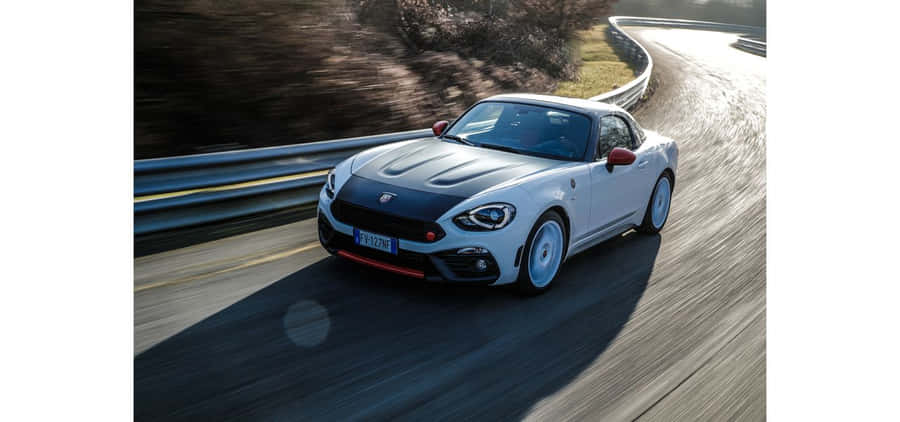Fiat124 Spider 1280 x 600 Hintergrundbild
