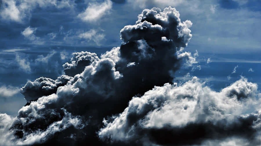 DunklerSturm 1920 x 1080 Hintergrundbild