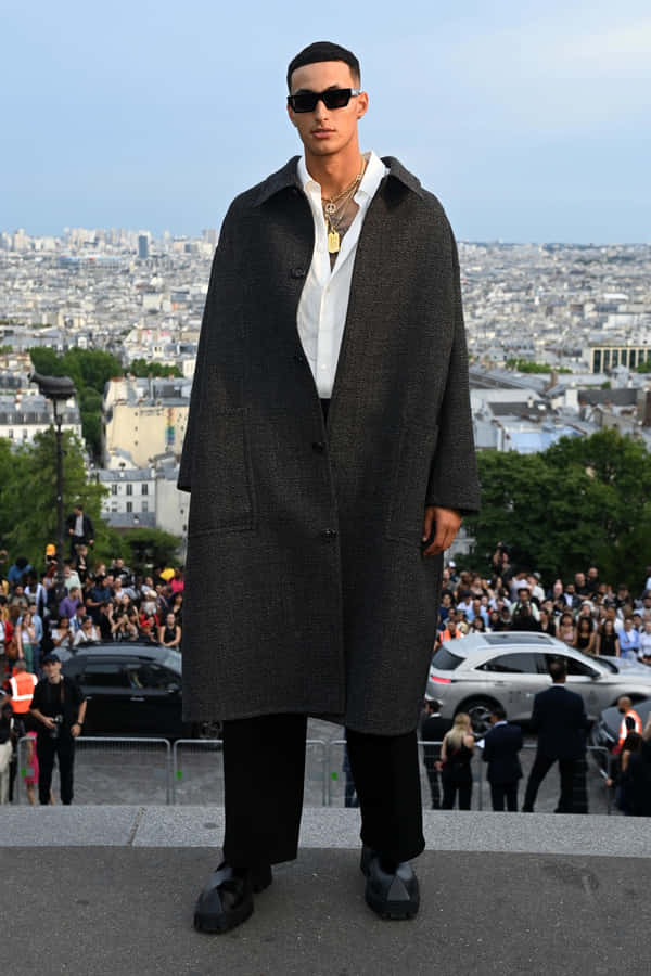 Jogador da NBA na Semana de Moda de Paris
