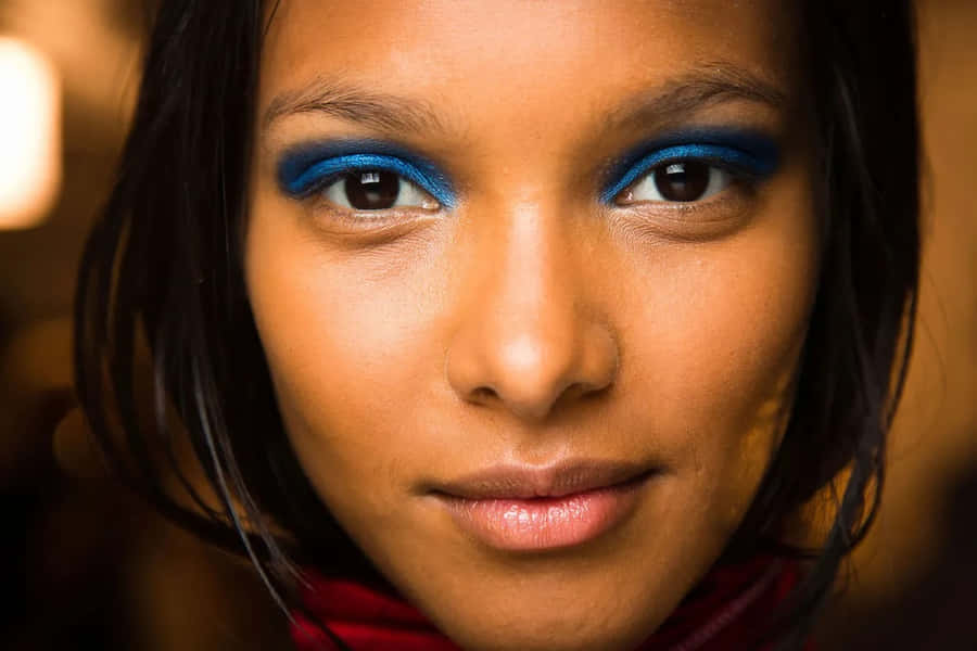 FrühlingsMake-up 1250 x 833 Hintergrundbild