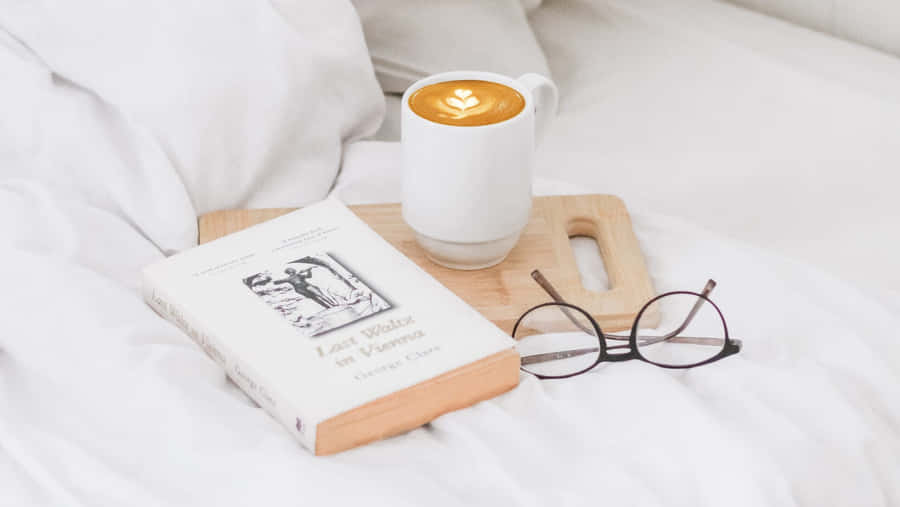 Hora Aconchegante de Leitura com Café
