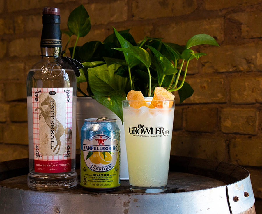 "CraftCocktail Tattersall Distilling Grapefruit Crema" would be translated to "Hantverk Cocktail Tattersall Destilleri Grapefrukt Crema" in Swedish. However, this phrase has nothing to do with computer or mobile wallpaper. If you have a specific phrase related to wallpaper, please provide it and I will gladly translate it for you.