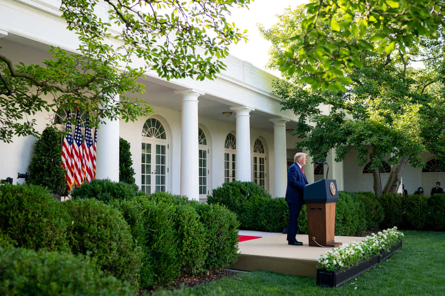 PresidenteTrump fala na Casa Branca.