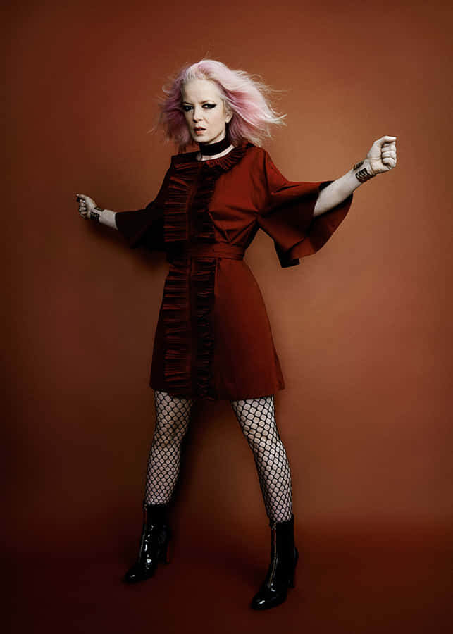 "Shirley Manson: La Potenza del Rock Alternativo"