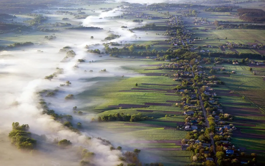 Ukraine misty field wallpaper