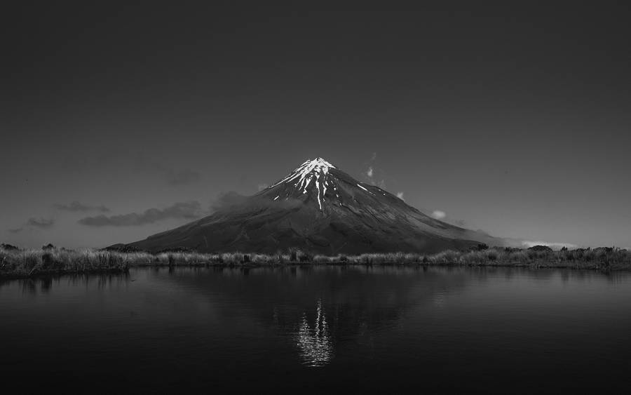 Download Mountain In Black Screen Wallpaper | Wallpapers.com