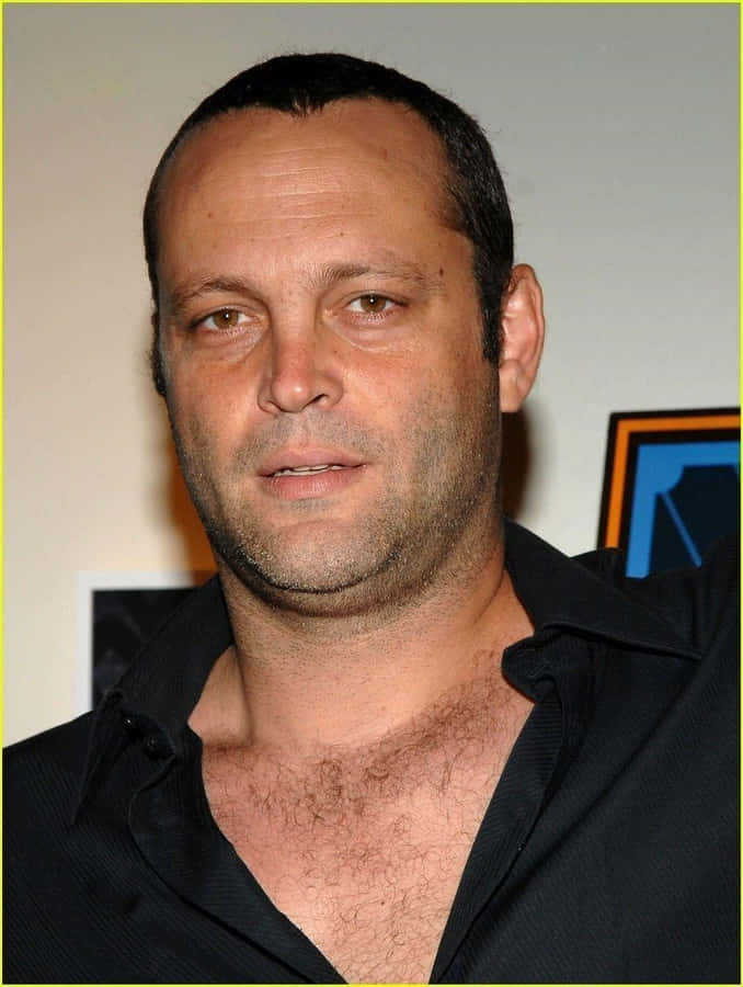 VinceVaughn 921 x 1222 Hintergrundbild