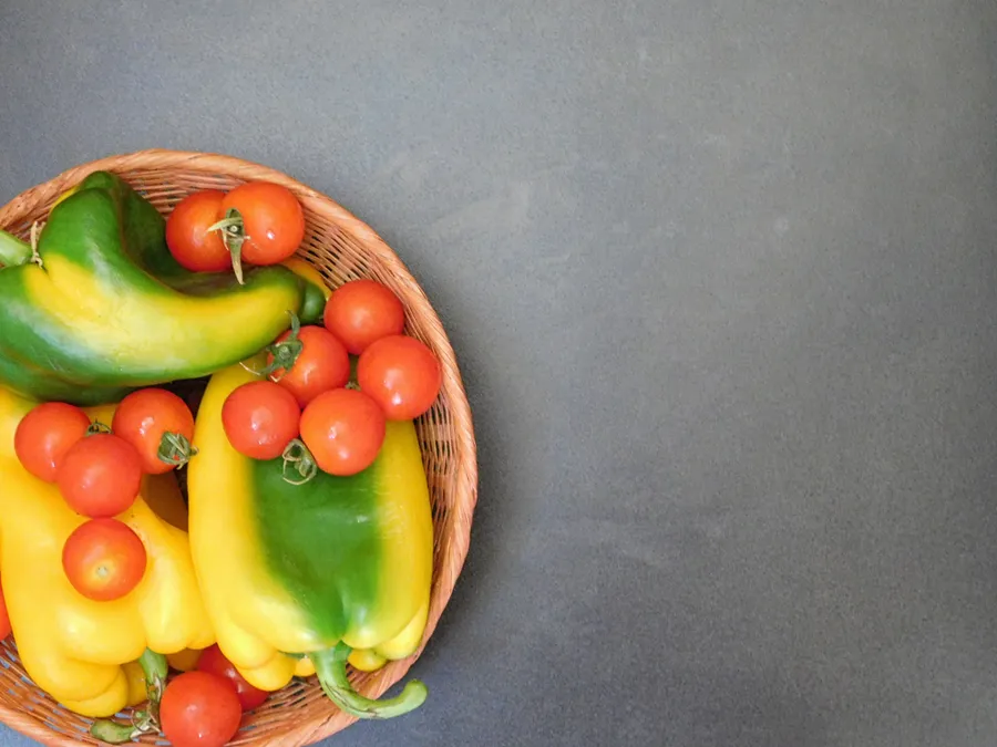 fresh,healthy,natural,green,organic,meal,food,dill,kitchen,diet,cooking,vegetable,home,harvest,farm,agriculture,wooden,cuisine,banner,wallpaper