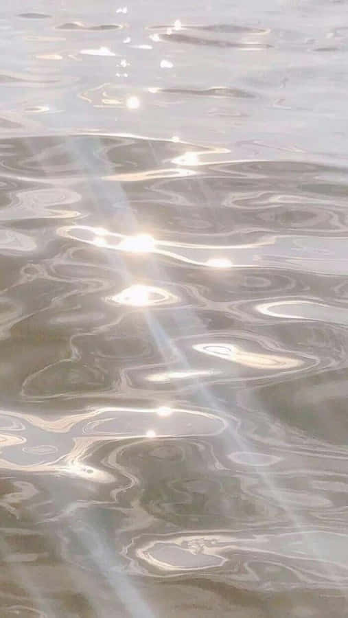 Riflessi d'Acqua Illuminati dal Sole