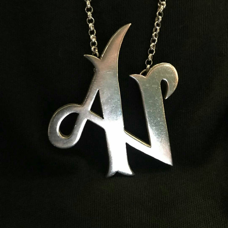 Collanacon monogramma "AN"