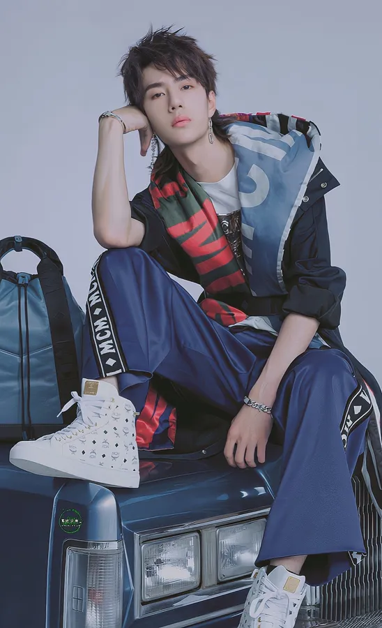 Wang Yibo C-Pop Artist wallpaper.