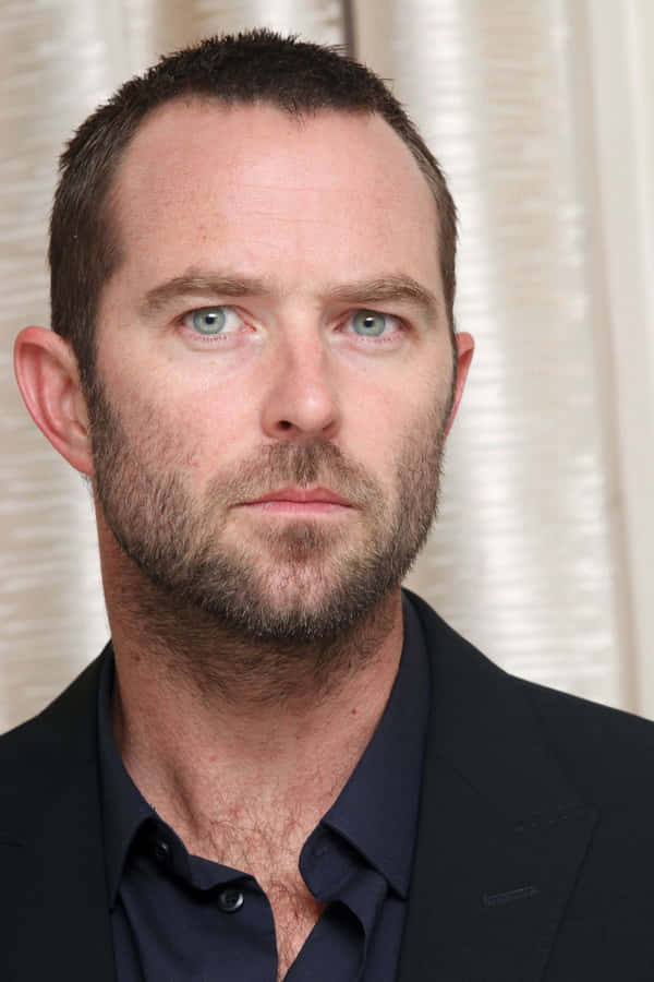 Retrato de Sullivan Stapleton