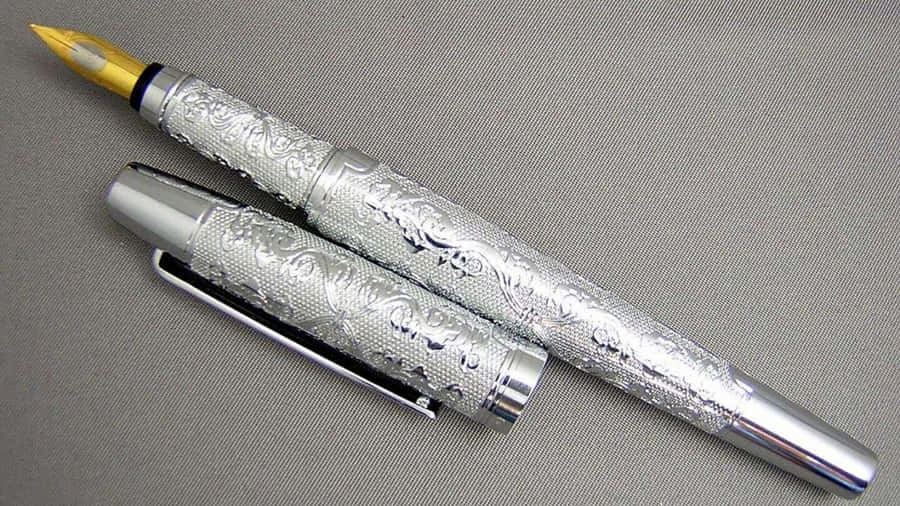 Einklassischer schwarzer Stift, bereit, seine Spuren zu hinterlassen.