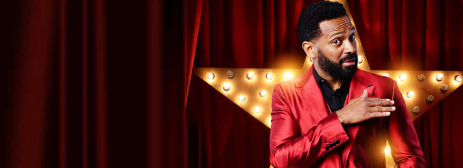 Komikerog skuespiller Mike Epps bringer sjovet.