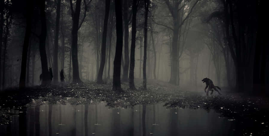 Mørkskabning 3840 x 1943 tapet