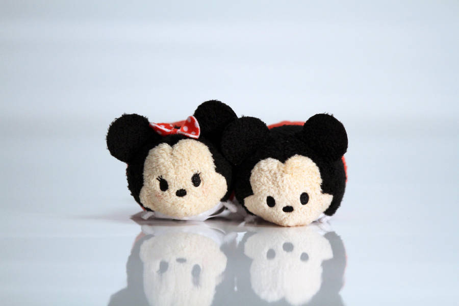 ären bedårande och härlig design för att pryda dina skärmar. Det är perfekt för Disney-fans och kommer att ge en leende på ditt ansikte varje gång du ser det. Hämta det idag och ge din telefon eller dator en touch av Sverige.