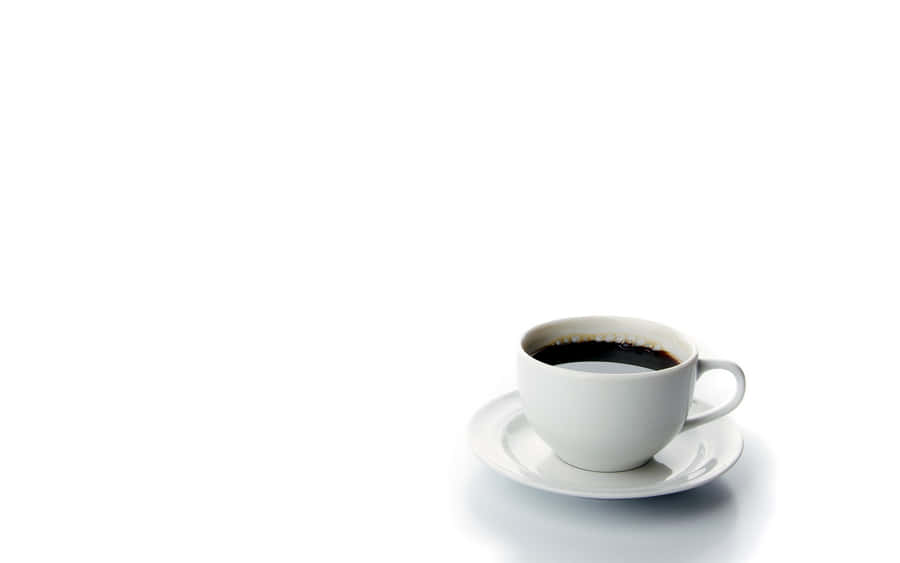 Minimalistische weiße Tasse Tee