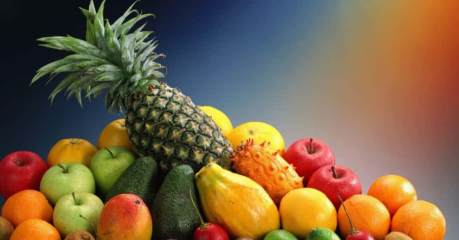 Goditila delizia della frutta fresca e succosa!