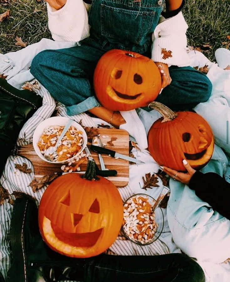ImagemDe Halloween De Abóboras No Outono Para Fundo De Tela De Computador Ou Celular.