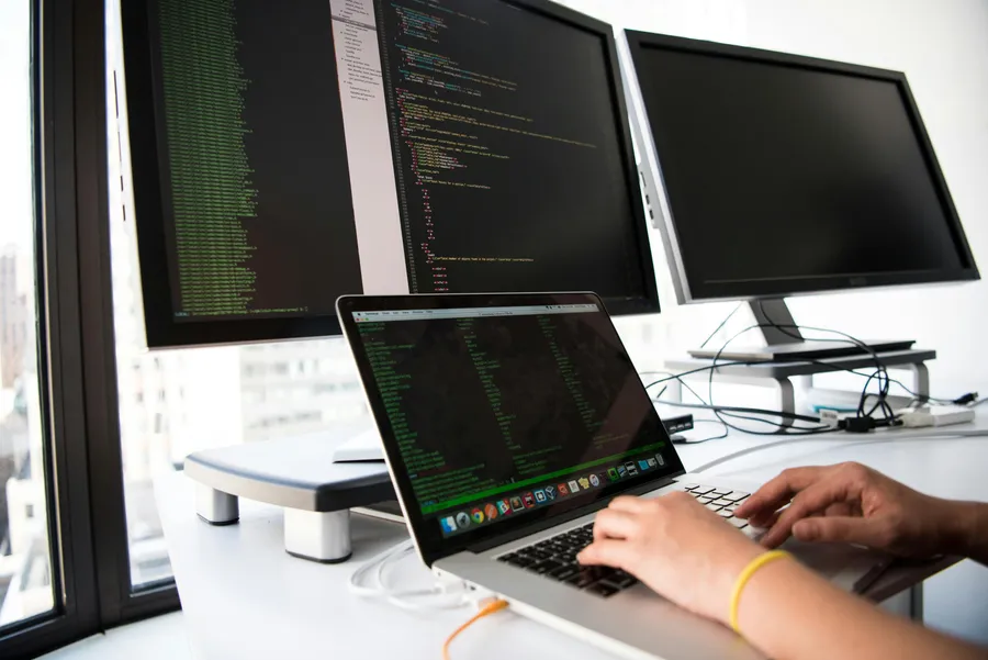 Multi-Screen-Coding-Setup