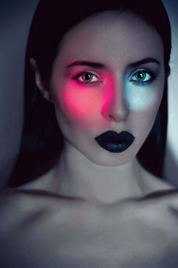 Maquiagem de Fantasia em Duas Cores