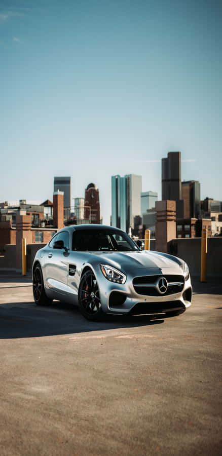 MercedesBenz mit Blick auf Gebäude Pixel 3XL AMG GT-R Hintergrund